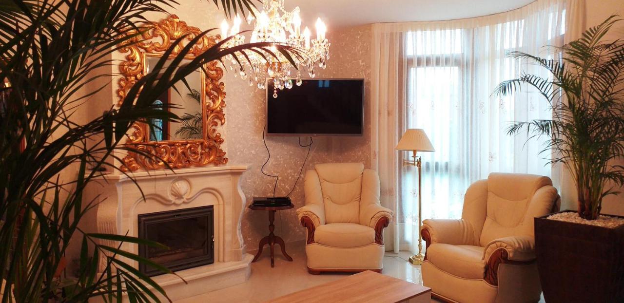 칼다스 데 레이스 Casa Victoria Garden Con Jacuzzi Y Piscina 빌라 외부 사진