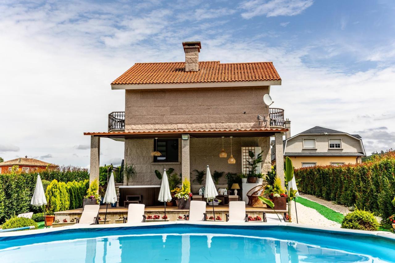 칼다스 데 레이스 Casa Victoria Garden Con Jacuzzi Y Piscina 빌라 외부 사진
